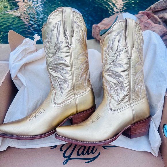 Tecovas SADIE Cowhide Boots - Picture 5 of 11